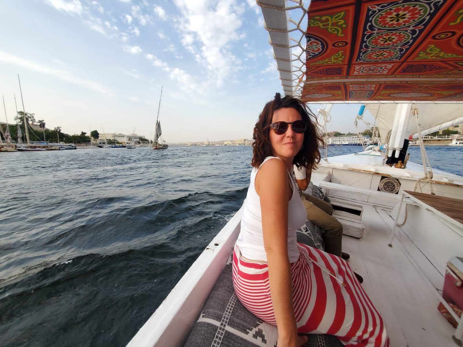 SPECTACULAR EXCURSION OF 2 HOURS IN FELUCCA BY THE NILE