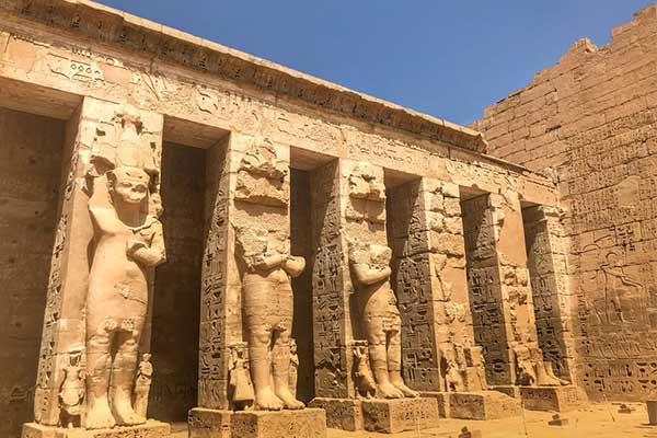 AMAZING DAY TOUR TO MADINET HABU TEMPLE & THE WORKERS TOMBS