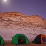 Camping dans le désert du Sinaï et voyage